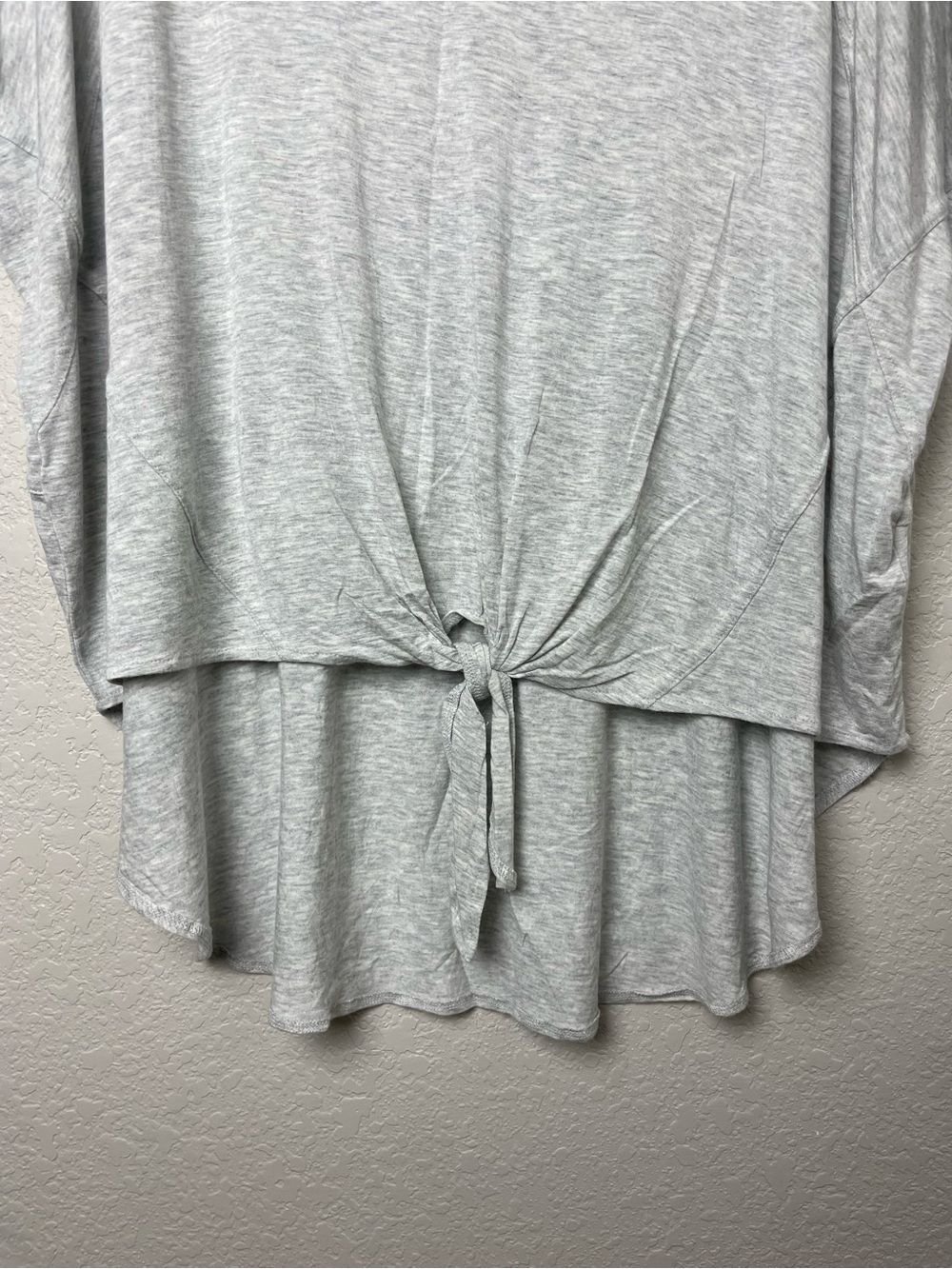 Cupio Light Gray Oversized V-Neck Tie-Front Tunic Top Size XL - Picture 4 of 7